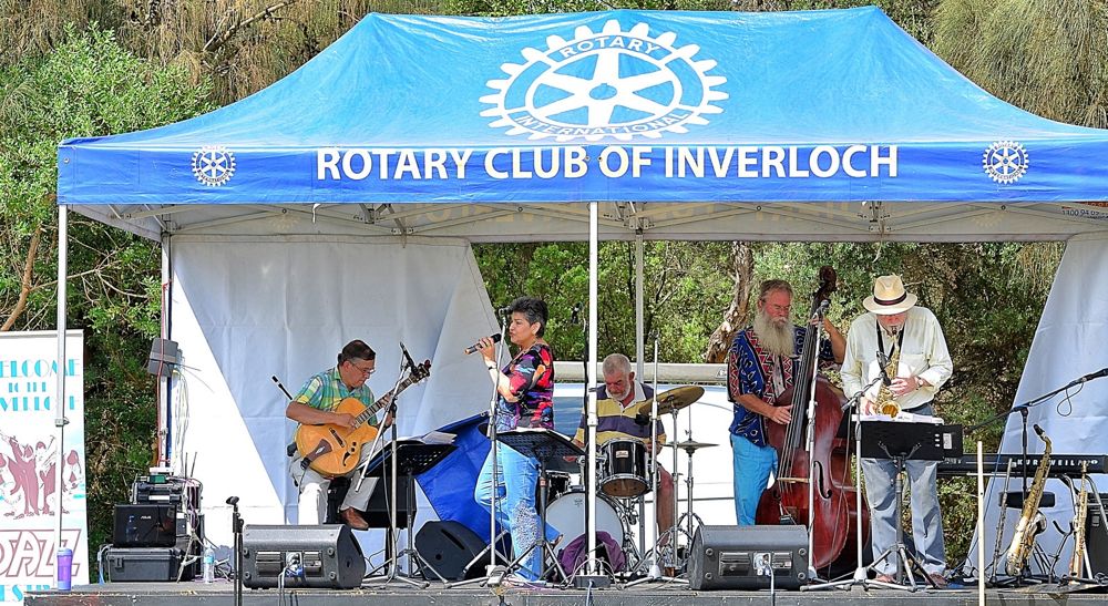 1-BUD_1292.jpg 1-BUD_1292.jpg